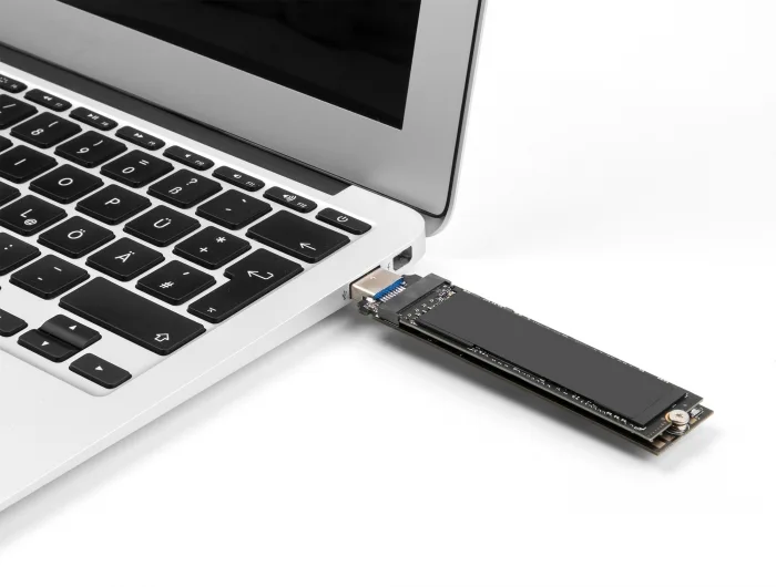 Delock Combo Konverter für M.2 NVMe PCIe oder SATA SSD mit USB 3.2 Gen 2 #4 
