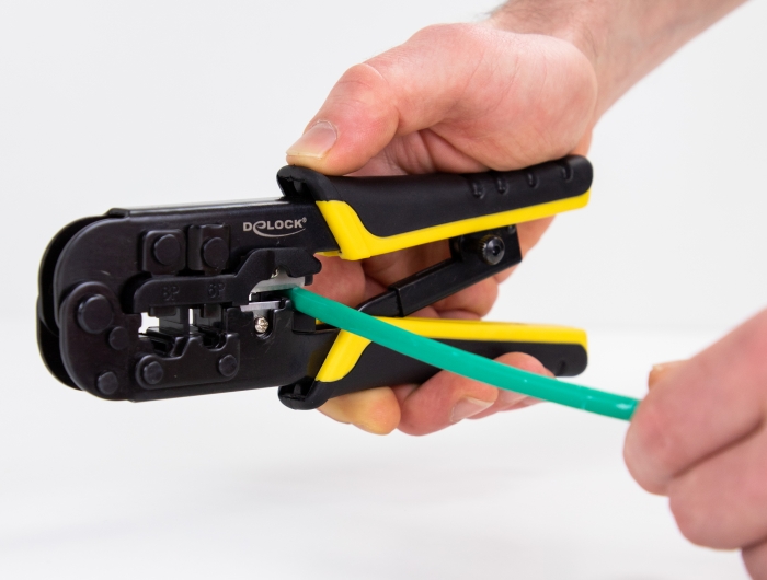 Delock Universelle Crimpzange mit Abisolierer für 8P (RJ45), 6P (RJ12/11) oder 4P Stecker #5 